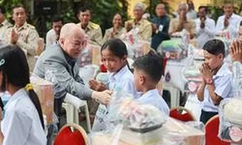 Sau ca phẫu thuật ở Trung Quốc, Quốc vương Campuchia lần đầu chủ trì một sự kiện công khai: Ông nói gì?