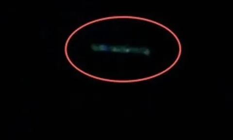 Dải ánh sáng xanh kỳ lạ xuất hiện trên bầu trời châu Âu và sự thật phía sau nghi vấn UFO