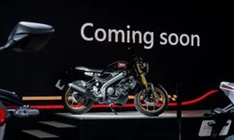 Yamaha XSR155 2026 ra mắt với phuộc USD và phanh ABS 2 kênh gây sốt Đông Nam Á