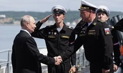 Ông Putin: Nga sẽ đáp trả tương xứng nếu phương Tây bắt giữ các tàu thương mại