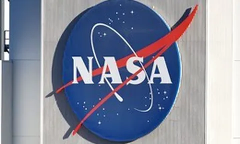 NASA cập nhật phần mềm từ khoảng cách 13,3 tỷ dặm cứu nguy cho sứ mệnh tàu Voyager 2
