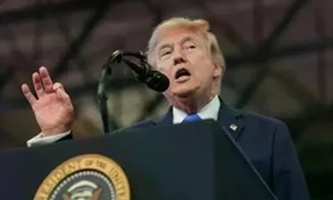Tổng thống Donald Trump muốn tuyên bố eo biển Hormuz là lãnh thổ Mỹ