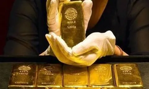 Thế lực nắm giữ hàng nghìn tấn vàng “ráo riết” gom hàng mạnh tay hơn cả các NHTW