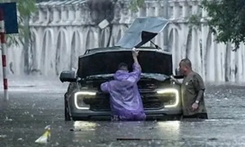 Hà Nội mưa lớn, sân Mỹ Đình có thể mưa dông suốt trận Việt Nam - Malaysia