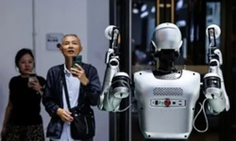 Mỹ vừa cấm cửa robot Trung Quốc được ba tuần, hãng robot lớn nhất nước này đã lên sàn và kiếm được 50 tỷ USD chỉ trong một ngày