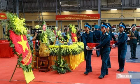 Chuyến bay đặc biệt đến Hà Nội mang theo hàng nghìn hy vọng xác nhận danh tính liệt sĩ