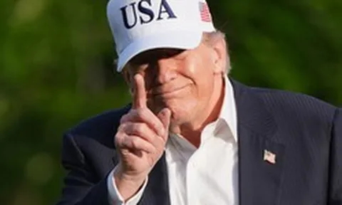 Hơn 1.000 giao dịch tài chính trong 1 tháng hé lộ động thái lớn của Tổng thống Trump