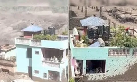 Điều kỳ diệu giữa dòng lũ ở Nepal: Một căn nhà còn nguyên vẹn giữa đống đổ nát, người bên trong được bảo đảm an toàn