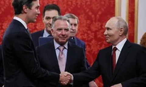 Ông Putin gặp đặc phái viên của Mỹ, nói tình hình Ukraine 'khó khăn'