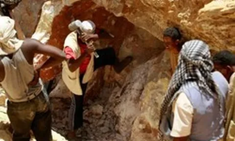 Sập mỏ vàng khiến ít nhất 82 người thiệt mạng, nhiều người khác vẫn đang mất tích