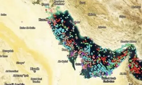 Eo biển Hormuz bị tê liệt: 1 ngày chỉ có 4 tàu đi qua