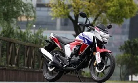 Huyền thoại Honda RR150 bất ngờ tái xuất, cỗ máy thực dụng liệu có sống sót giữa thời đại bão hòa công nghệ?