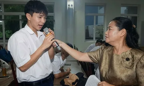 Đừng để bạo lực học đường gia tăng từ những “tiếng cười”, lượt like và chia sẻ