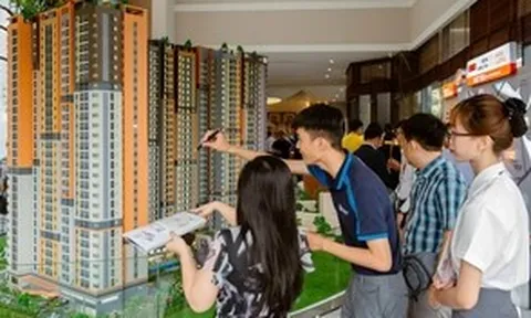 Lãi suất cao, doanh nghiệp bất động sản ‘chia lửa’ cùng người mua nhà