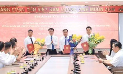Hà Nội công bố các quyết định về công tác cán bộ