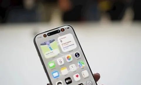 Chuyện bi hài nước Nga: Đã phải mua iPhone 18 Pro Max đắt đến 50 triệu mà về dùng chẳng khác gì "cục gạch Nokia"