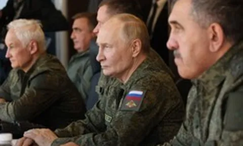 6.000 quân, 700 vũ khí và đại diện 60 nước quy tụ: Ông Belousov báo cáo lên ông Putin - "Đã sẵn sàng!"