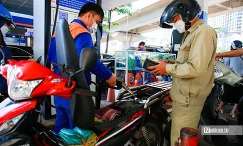 Chính phủ đồng ý tiếp tục kéo dài thời hạn giảm thuế xăng dầu đến hết năm