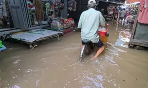 Vĩnh Long cảnh báo ngập do triều cường, đợt mới dự báo cao vào cuối tháng 10