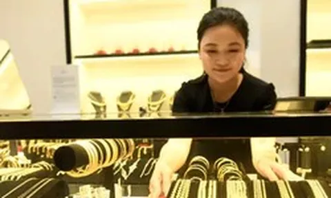 Giá vàng bất động, chênh lệch mua - bán mỗi nơi một kiểu