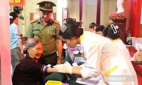 Thắp lên hy vọng tìm kiếm hài cốt liệt sĩ từ những mẫu ADN
