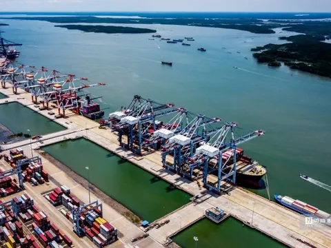 Việt Nam xuất siêu 878,5 triệu SGD sang Singapore trong 4 tháng đầu năm