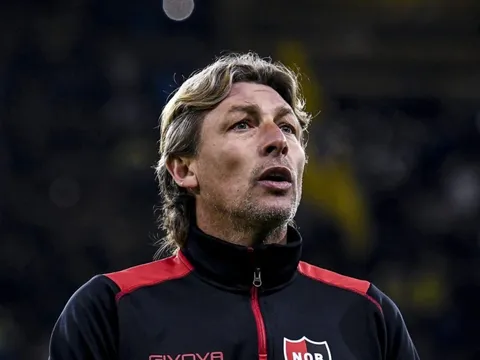 Arsenal bất ngờ chiêu mộ thành công cựu hậu vệ MU