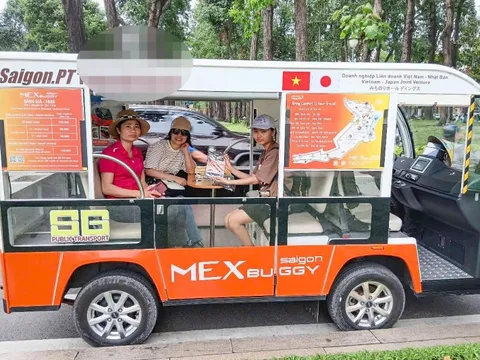 Tương lai nào cho xe điện du lịch đang 'mắc kẹt' giữa lòng TPHCM?