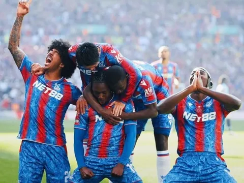 Lyon kháng cáo thành công, Crystal Palace nguy cơ bị loại khỏi Europa League.