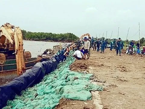 Tiền lương, tiền công, tiền ăn, phụ cấp đặc thù với người được huy động huấn luyện và làm nhiệm vụ phòng thủ dân sự