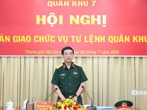 Đại tướng Phan Văn Giang chỉ đạo nâng cao sức mạnh tổng hợp của Quân khu 7