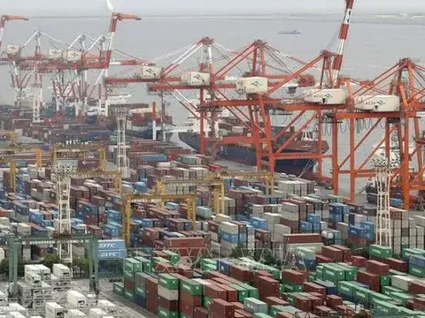 IMF cảnh báo bất ổn kinh tế toàn cầu