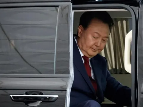 Hàng loạt cuộc gọi yêu cầu lắp điều hòa cho phòng giam của cựu tổng thống Hàn Quốc