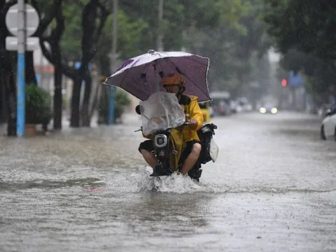 Xe máy điện đi vào đường ngập nước bị chết máy thì bảo hành kiểu gì: Trung Quốc có "quy tắc ngầm" thế này