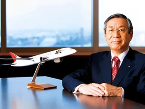 CEO tự cắt lương để không sa thải nhân viên, vợ thốt lên 'cái gì cơ'