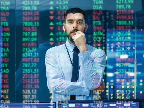 Khối ngoại tiếp đà bán ròng hơn 1.500 tỷ phiên VN-Index giảm sâu từ đỉnh, cổ phiếu nào bị "xả" mạnh nhất?