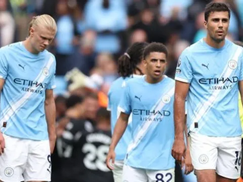 Man City thua bạc nhược Tottenham: Hỗn loạn vì Pep Guardiola