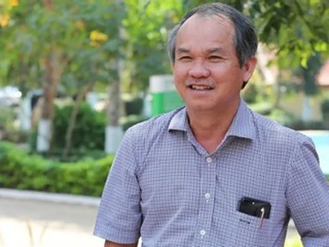 Vì bầu Đức, HAGL hãy 'chơi bóng' đi