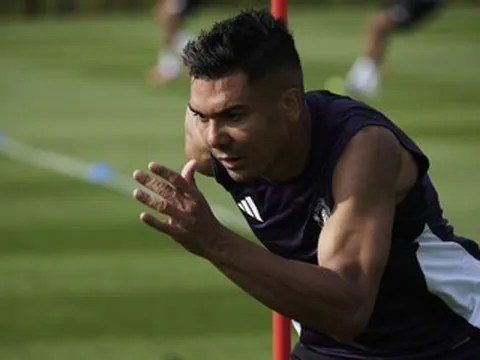 Tin tức về chuyển nhượng 25/8: MU bán Casemiro, Donnarumma về Man City