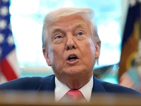 Tổng thống Trump tiếp tục đe dọa trừng phạt Nga