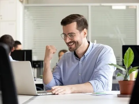 Phân tích cơ bản cho người mới: Ý nghĩa và ứng dụng chỉ số PE, PB cho nhà đầu tư chứng khoán