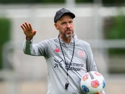 Erik ten Hag bị Leverkusen sa thải chỉ sau 2 trận ở Bundesliga