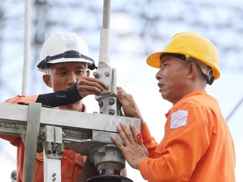 Bộ Công Thương đề xuất thí điểm giá điện 2 thành phần từ 2026