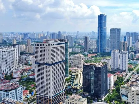 Giá nhà tăng cao góp phần làm tỉ lệ sinh xuống mức thấp nhất