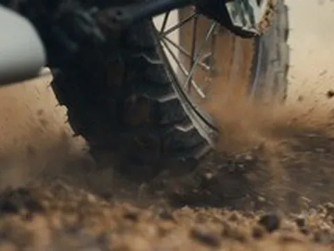 Kawasaki KLE 500 chính thức trở lại vào năm 2026: Biểu tượng adventure một thời sẽ được hồi sinh