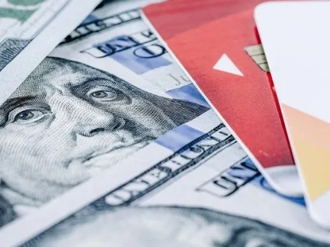 Sản sinh ra Paypal, Apple Pay nhưng hệ thống thanh toán lỗi thời khiến người Mỹ phải dùng phương thức 300 năm tuổi để mua một cái bánh rán