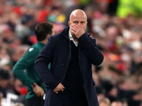 Ông chủ Liverpool ra phán quyết tương lai HLV Arne Slot