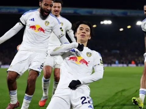 Hàng thủ mơ ngủ, Chelsea thua sốc Leeds United