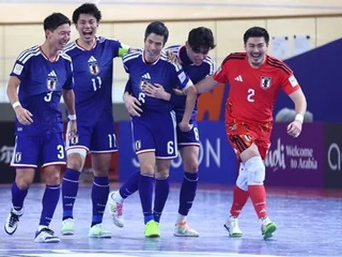 Futsal Nhật Bản phô diễn sức mạnh, thắng kiểu tennis vào bán kết