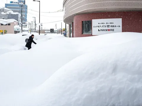 Thảm họa tuyết trắng tại Nhật Bản: Tuyết rơi dày khiến 30 người thiệt mạng, 324 người bị thương